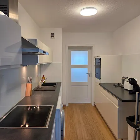 Large 4-room With Balcony And Underground Parking Апартаменты *
