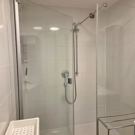 Large 4-room With Balcony And Underground Parking Апартаменты Райнштеттен