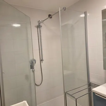 Large 4-room With Balcony And Underground Parking Апартаменты