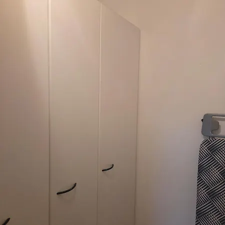 Large 4-room With Balcony And Underground Parking Апартаменты