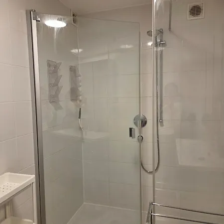 Large 4-room With Balcony And Underground Parking * Райнштеттен